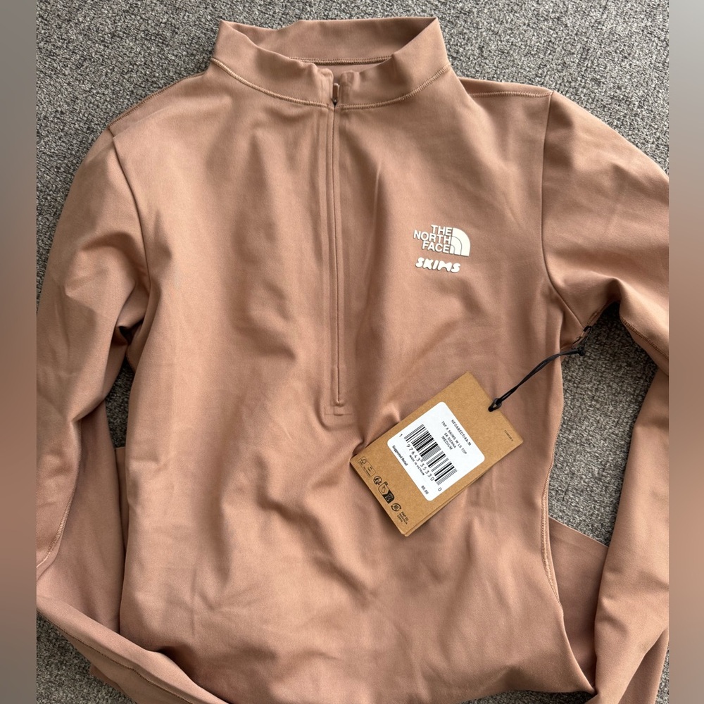 Skims x North Face sienna medium top